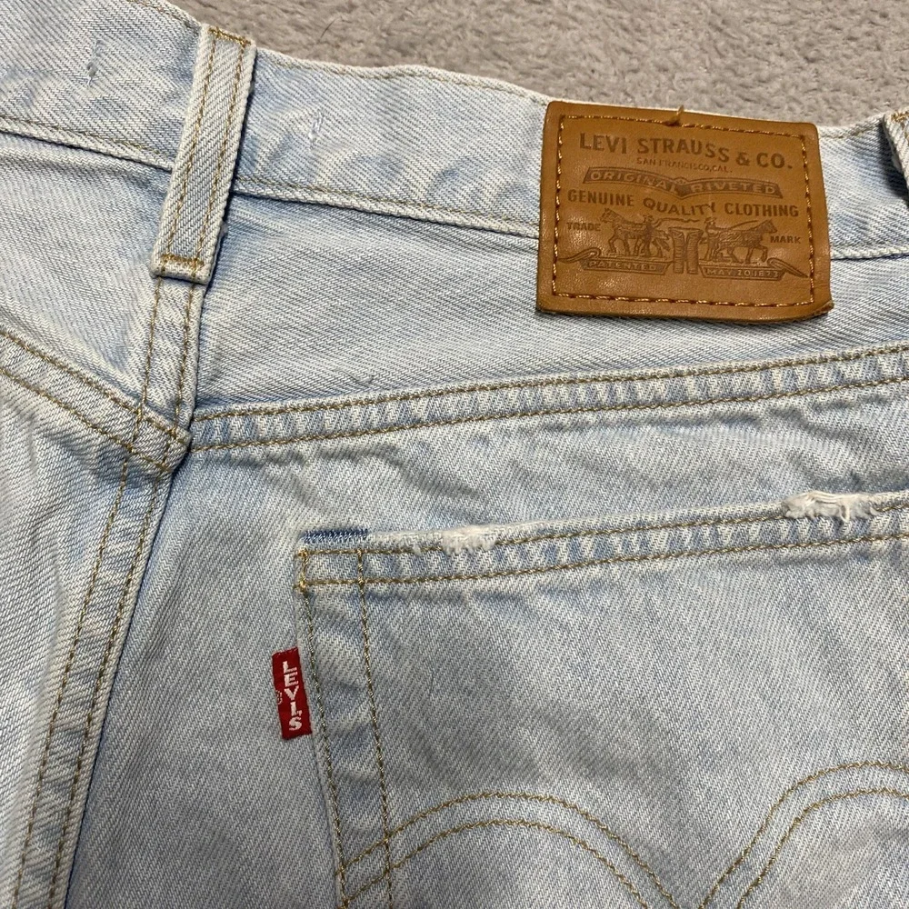 Levis‎ Premium Wedgie Shorts Womens 29 Raw Hem Button High Rise Cut Off